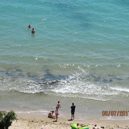 Апартаменти Black Sea