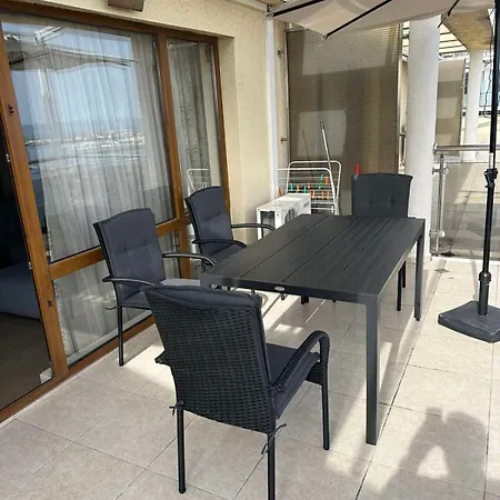 Апартаменти Black Sea Несебир