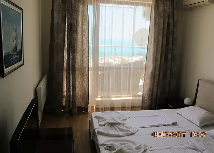 黑海公寓 * 内塞伯尔